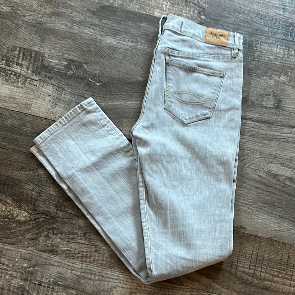 Abercrombie & Fitch Women's Light Gray Straight Jeans